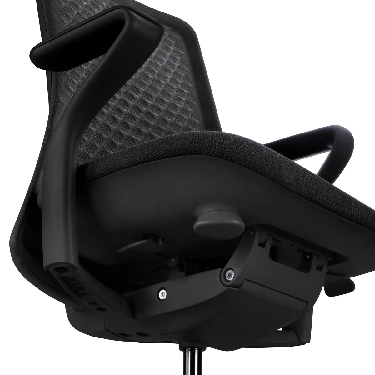Underside of the seat and armrest of the High End Office Chair VERVIO by hjh OFFICE