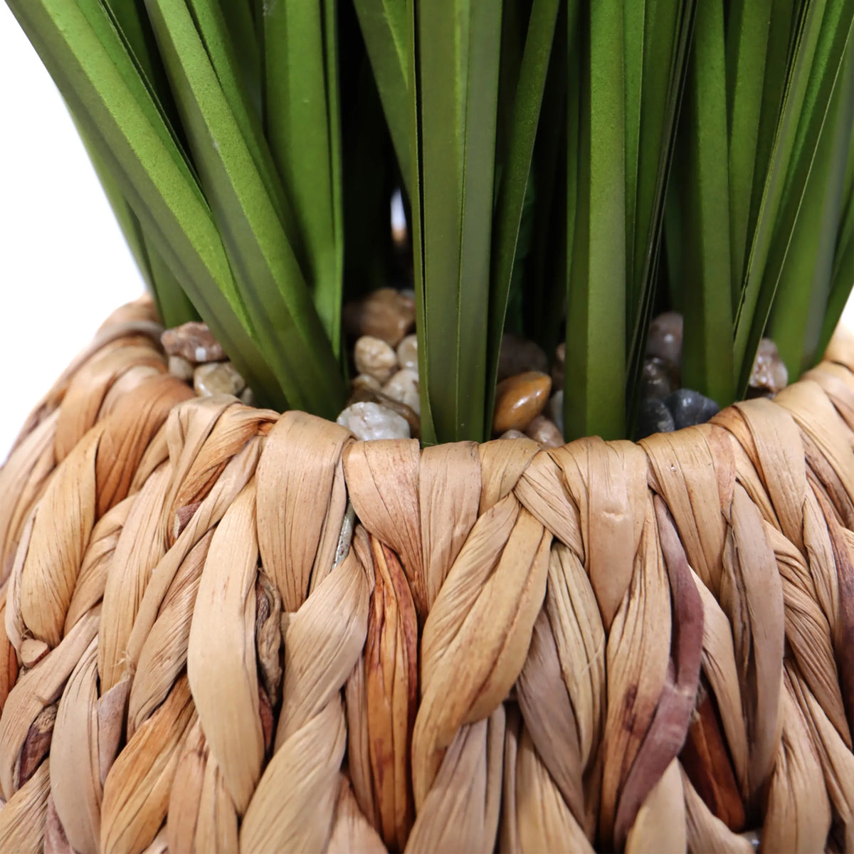 Woven pot with small stones and green leaves of the Artificial plant CORTADERIA by hjh OFFICE