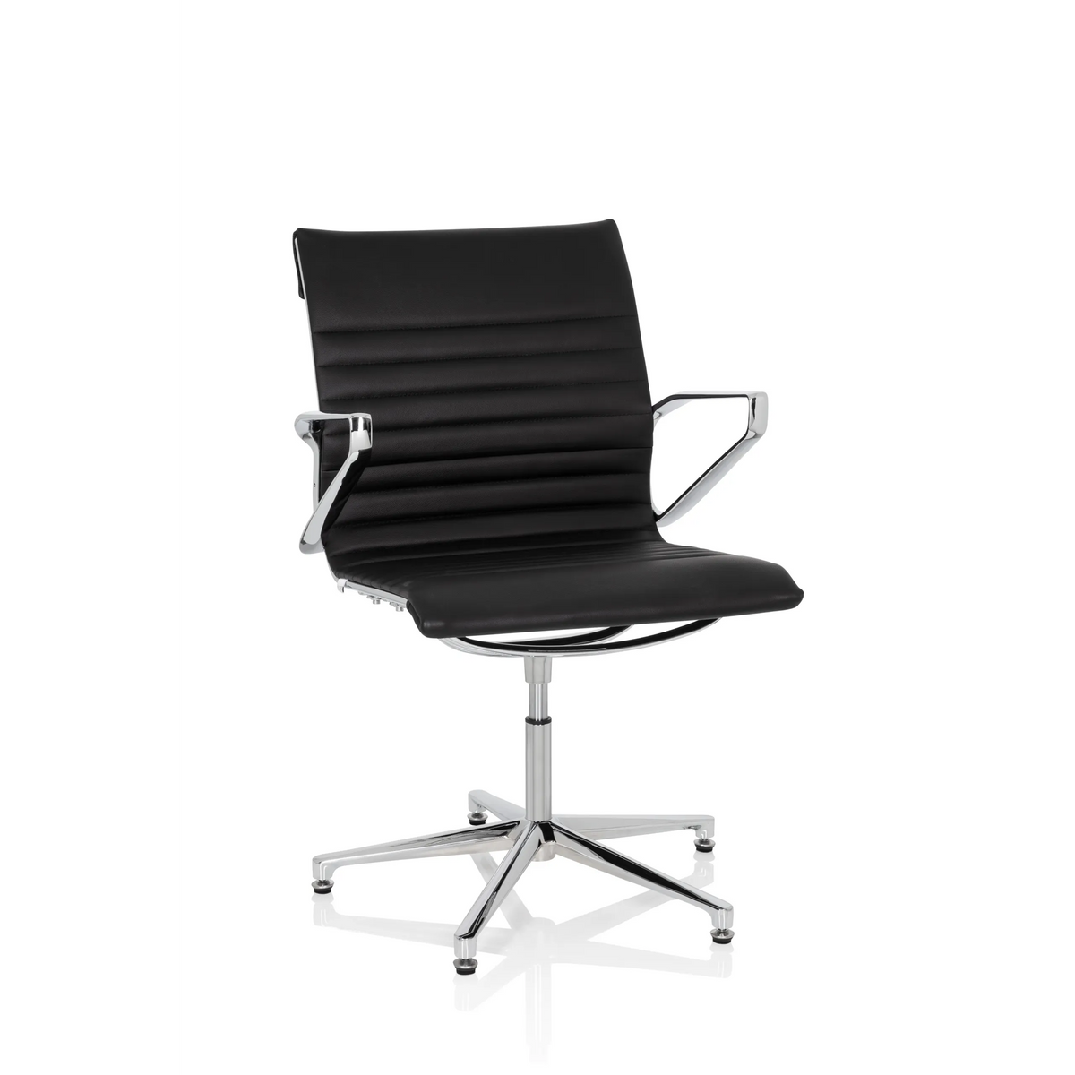 Black guest chair PARIBA V IV with quilted upholstery and five-caster base by hjh OFFICE – 360-degree view (front view 20°)
