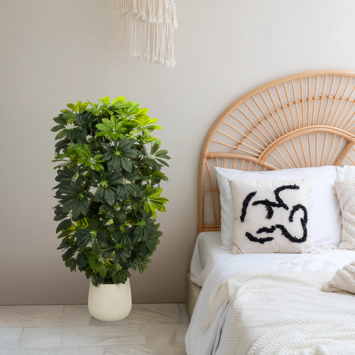 Green Artificial plant Schefflera 2 in a cream-white pot by hjh OFFICE