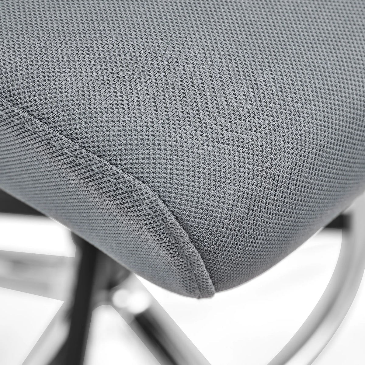 Grey fabric upholstery of the seat of the Counter chair Top Work 44 W by hjh OFFICE