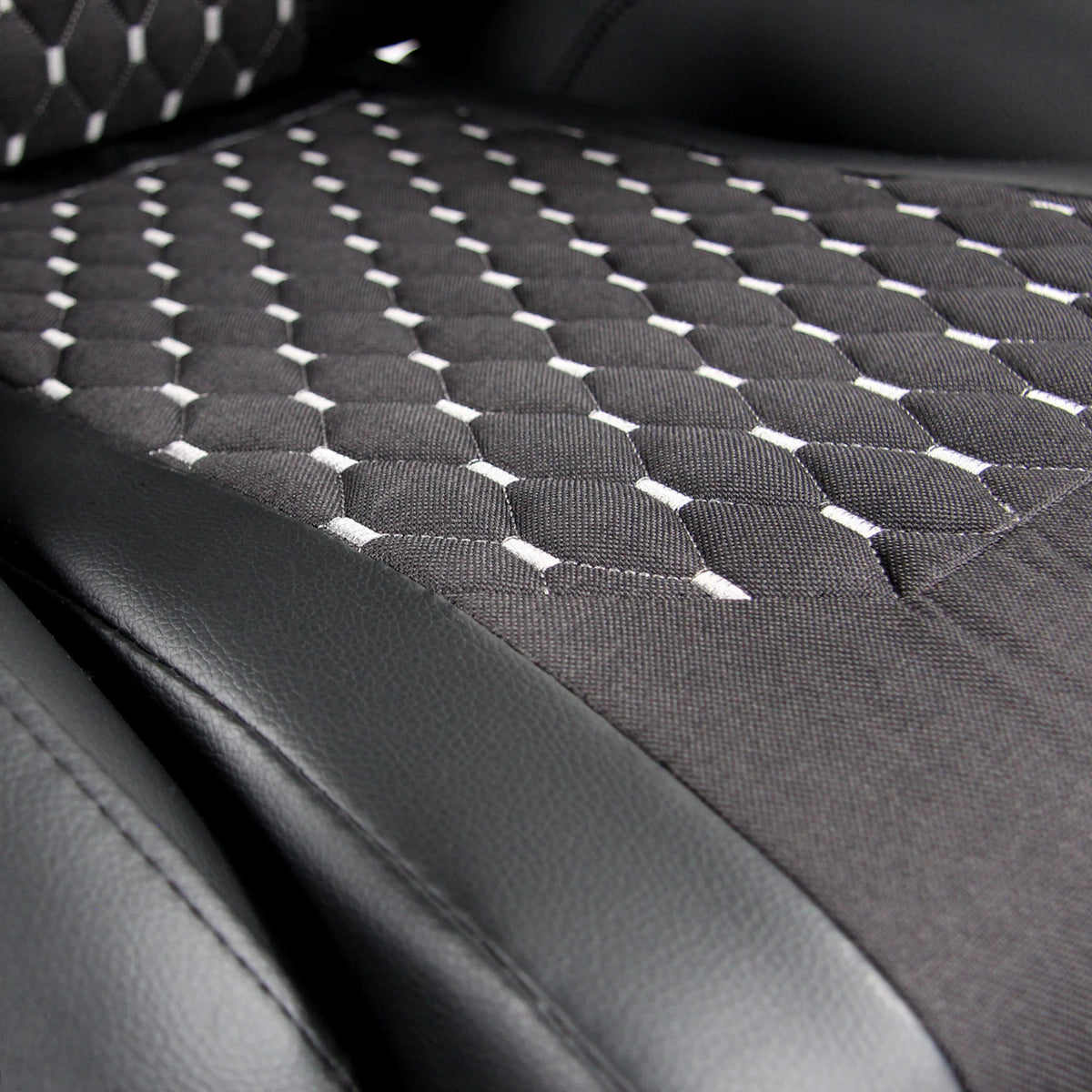 Black quilted seat of the Gaming chair GAMEBREAKER SX 04 by hjh OFFICE
