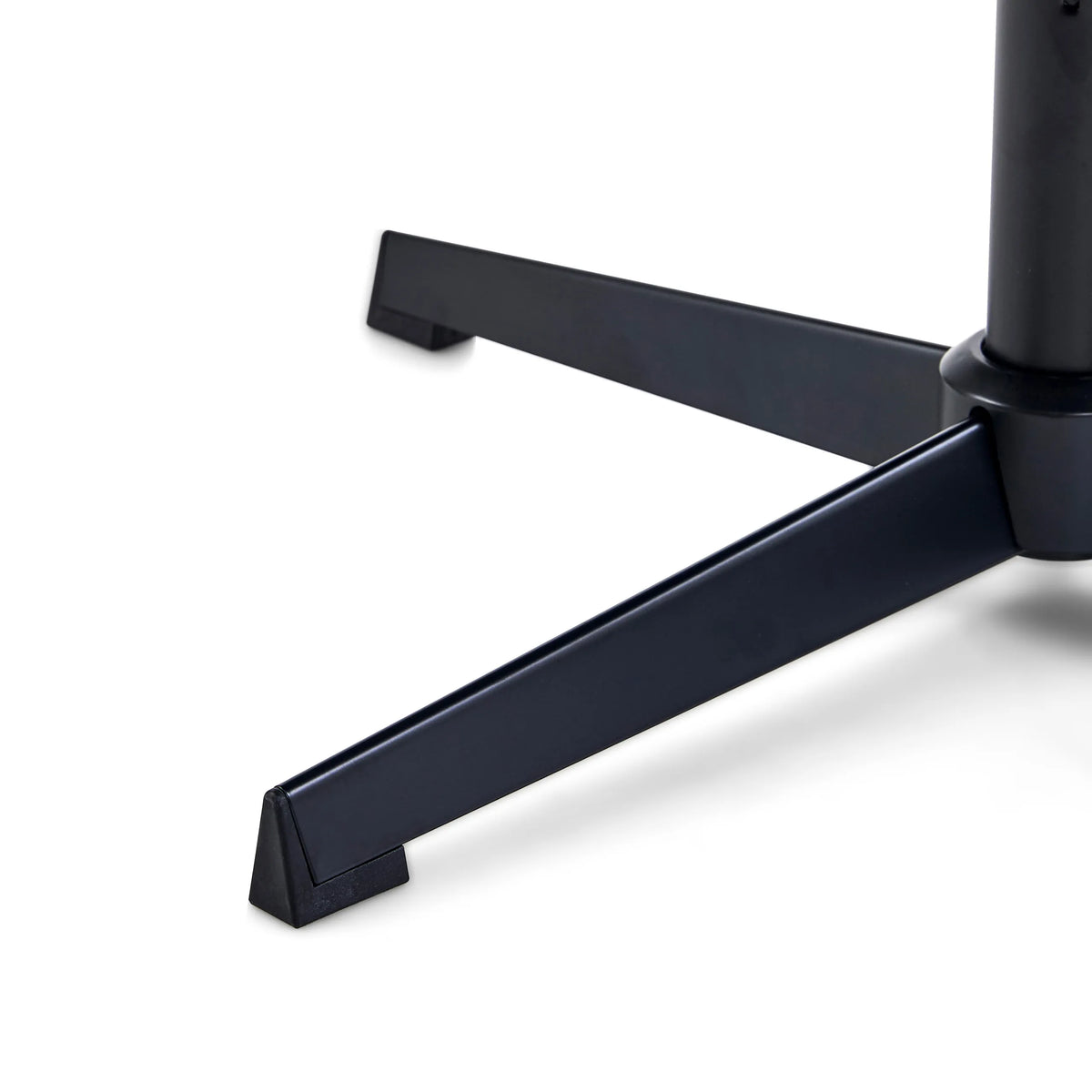 Black star base of the Lounge Chair Criss-Cross 20 by hjh LIVING