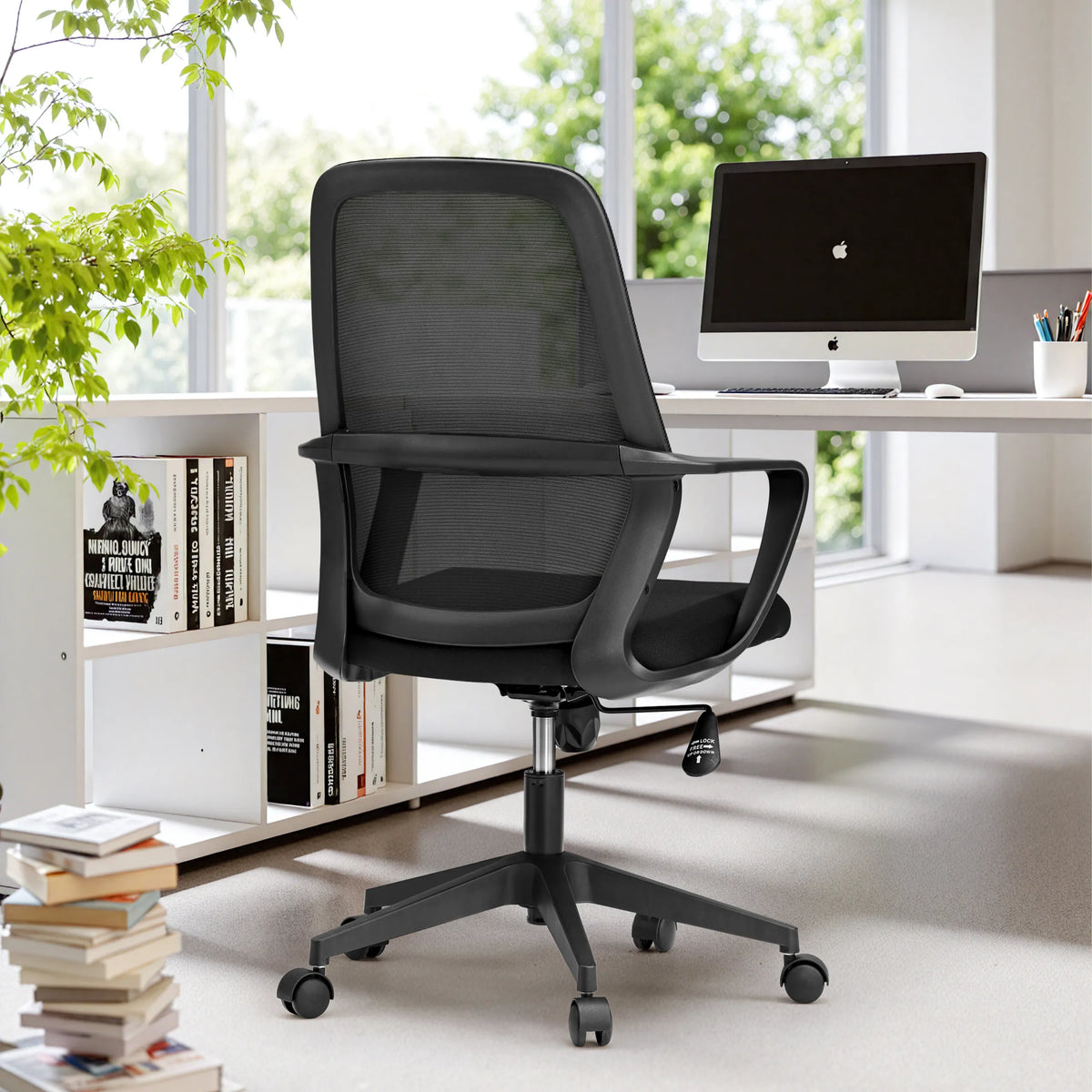 Black Home Office Chair Explorer with mesh backrest and armrests by MyBuero