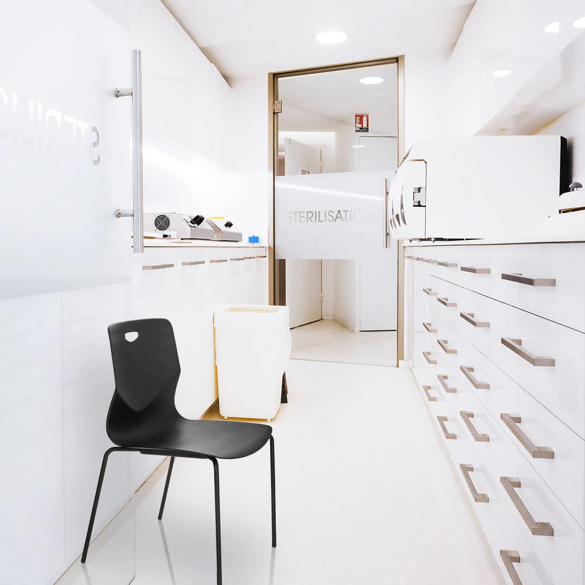 Black four-legged chair T36 V with minimalist seat shell by hjh OFFICE