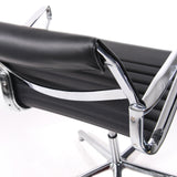 Connection of black leather upholstery and chrome frame of the PARIBA V IV guest chair by hjh OFFICE