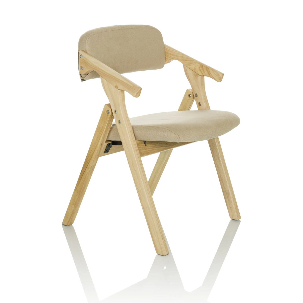 Beige folding chair SCANDIO with armrests and wooden frame by hjh OFFICE – 360-degree view (front three-quarter view 45°)