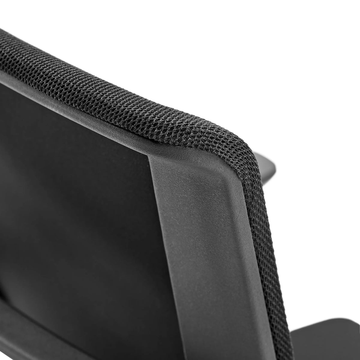 Upper edge of the black mesh backrest of the Professional Office Chair SPINIO by hjh OFFICE