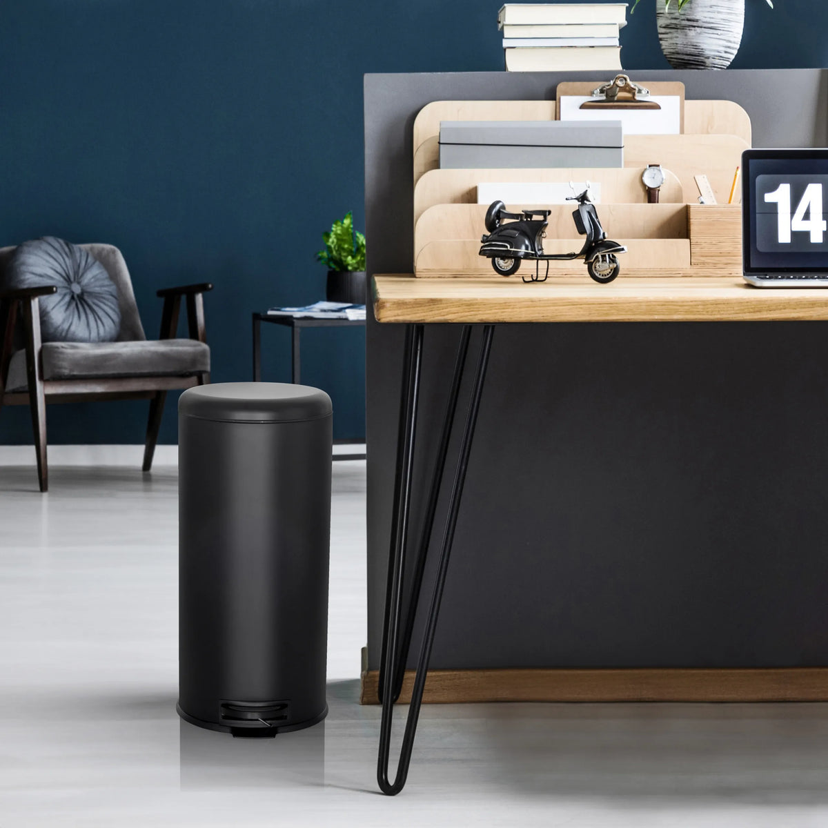 Black wastepaper CLEAN STEP with 30 litre capacity by hjh OFFICE