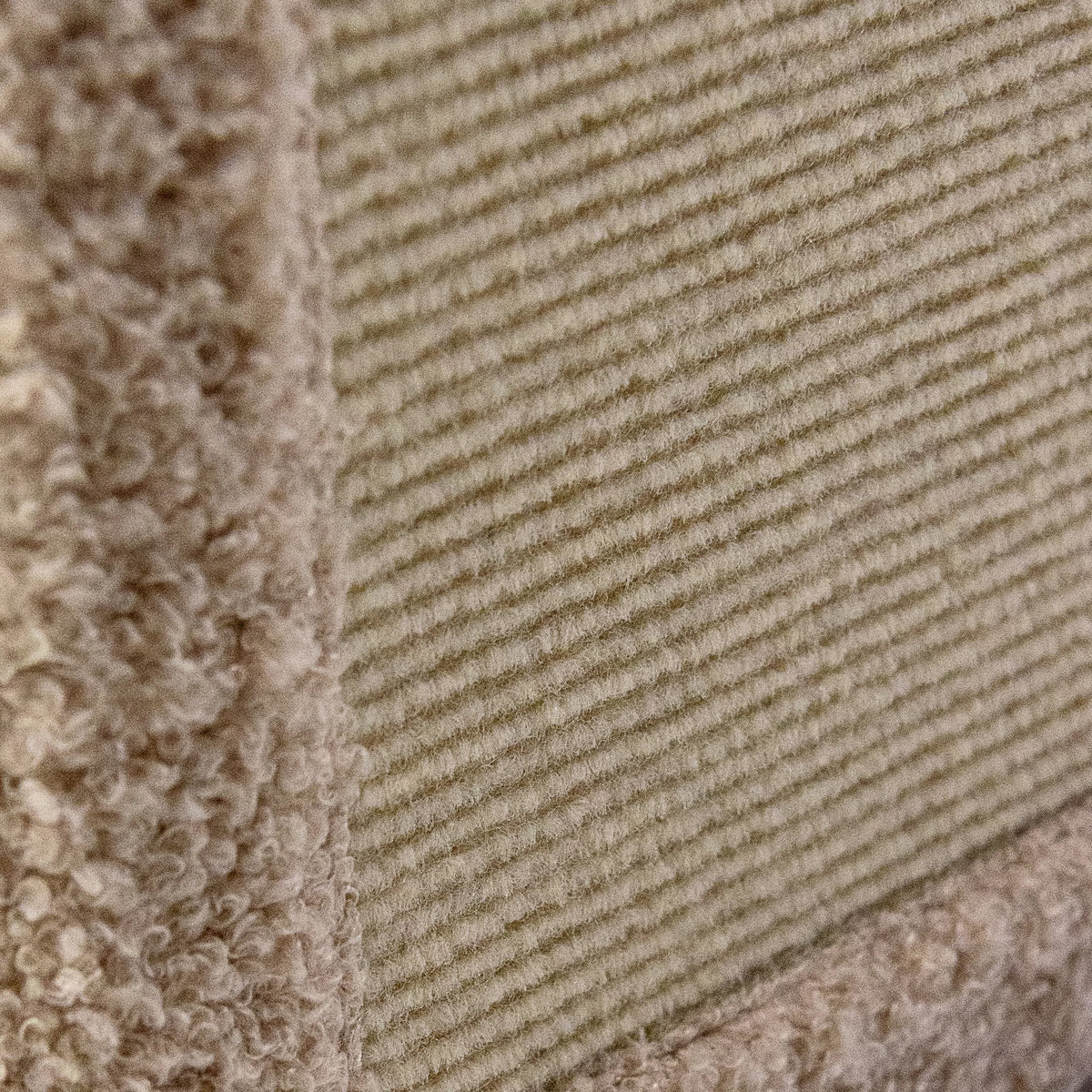 Beige ribbed fabric cover of the PAWY EB cat cave by hjh LIVING