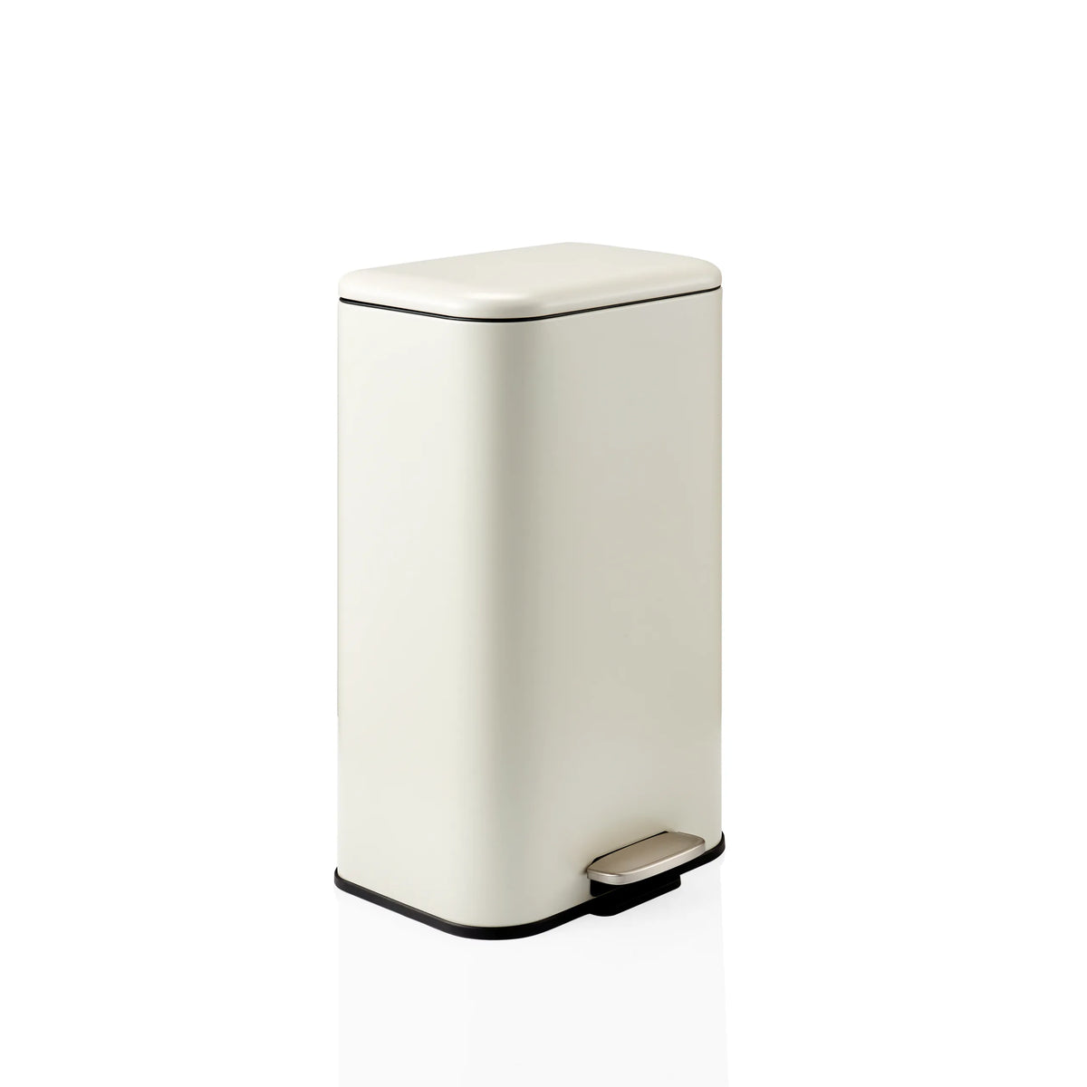 Beige Wastepaper Clean 1 with pedal opening and flat lid by hjh OFFICE – 360-degree view (front three-quarter view 45°)
