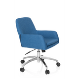 Blauer Homeoffice-Bürostuhl SHAKE 400 mit Armlehnen und Fußkreuz mit fünf Rollen von hjh OFFICE – 360-Grad-Ansicht (schräge Frontansicht 60°)