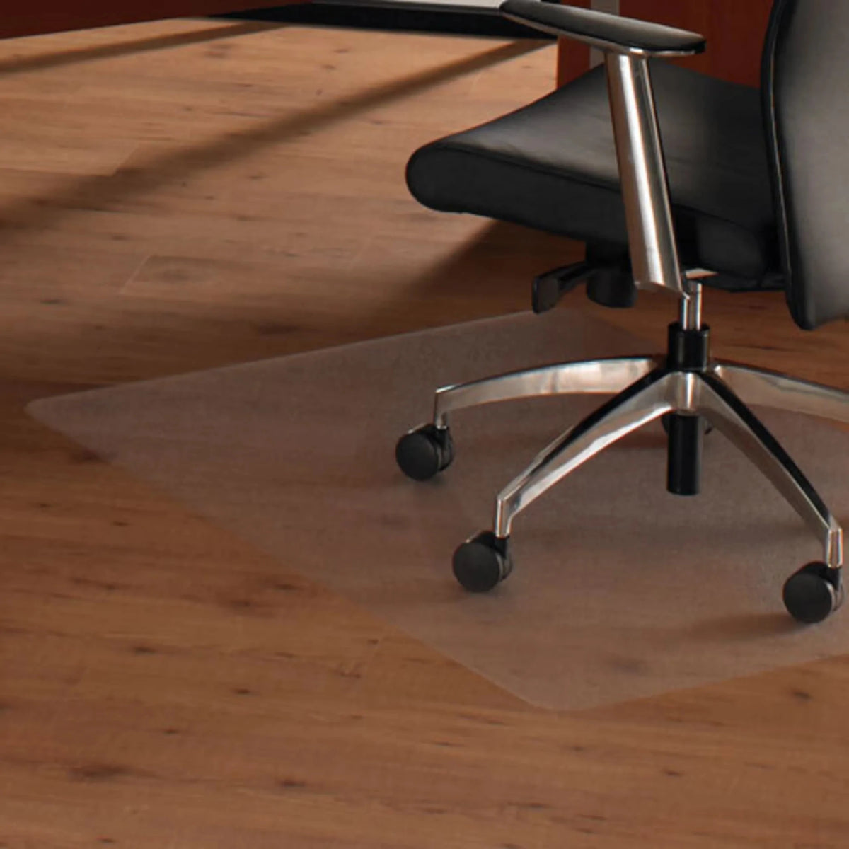 Transparent polycarbonate Office Mat ULTIMAT II for hard floors by Floortex